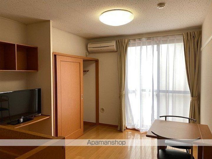 レオパレスブランの居間