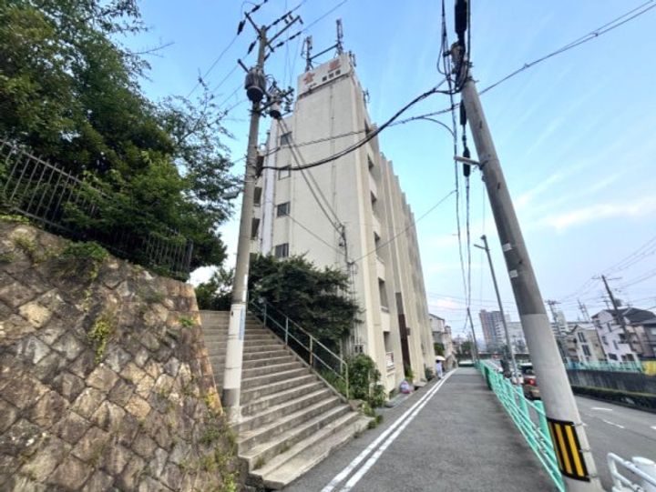 金盃第2高羽荘の外観