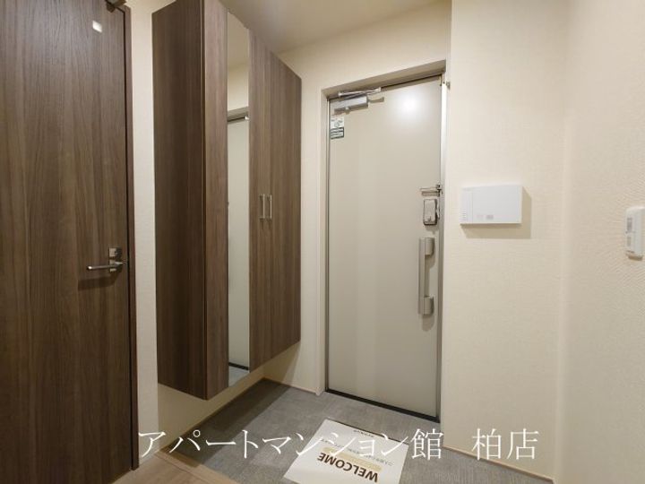 ルボワ エストの玄関