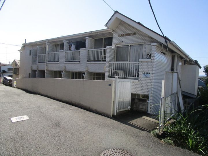 クレール新百合の外観
