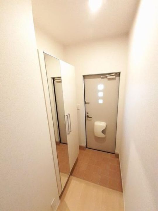 アッソ・デ・フィオーリの玄関