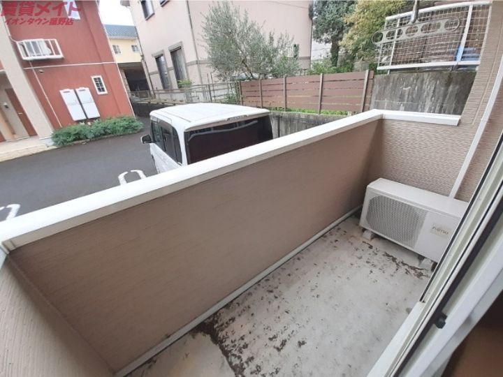 Sunflower IIの内装