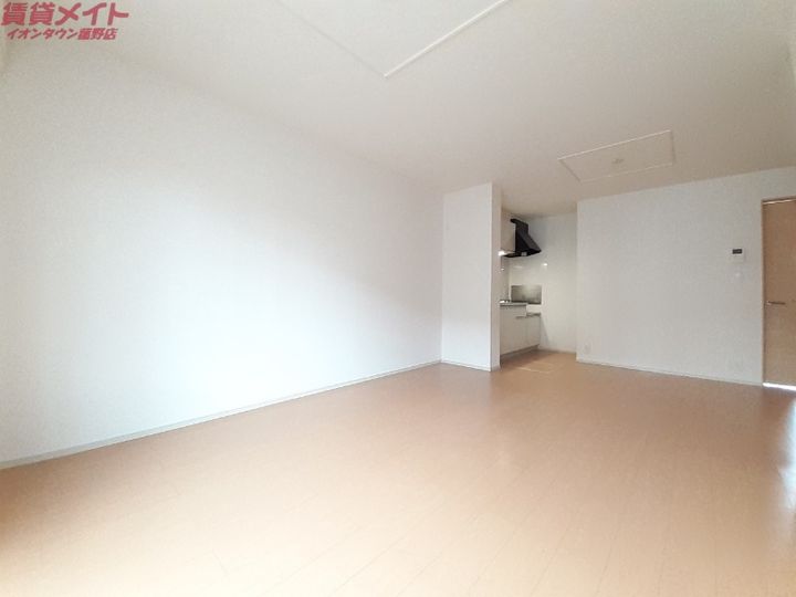 Sunflower IIの居間