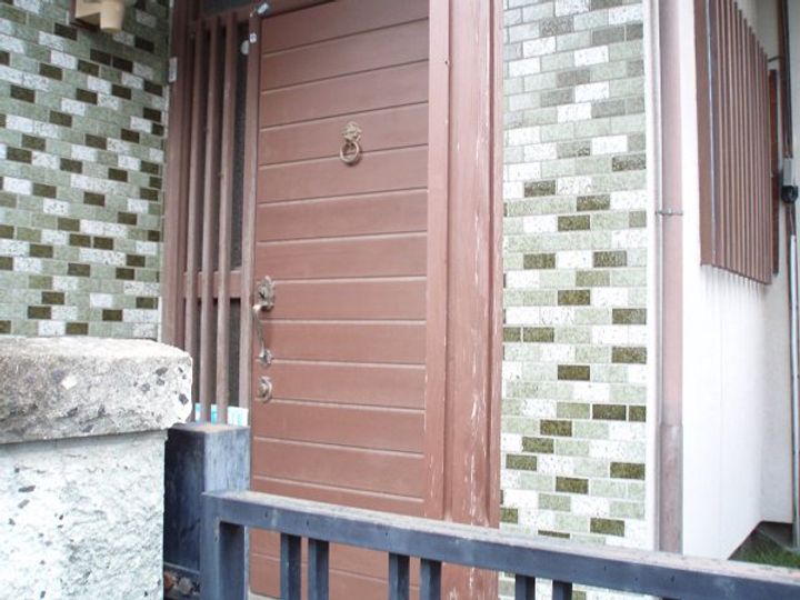 山梨県中央市東花輪(一戸建)の賃貸物件の玄関