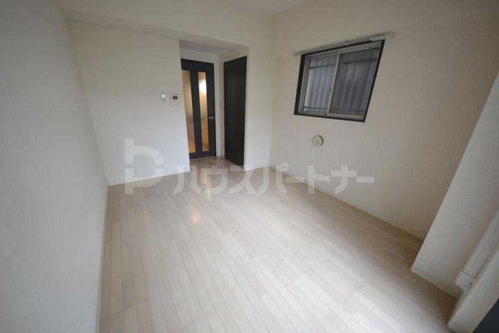 東京都足立区足立4(マンション)の賃貸物件の居間