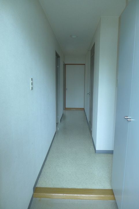 アストピア段原の玄関
