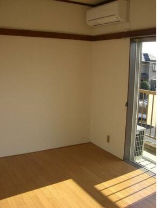 コーポみやざきの居間