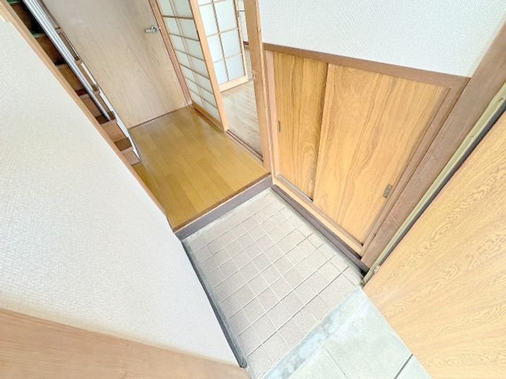 広島県広島市安佐南区山本7(一戸建)の賃貸物件の玄関