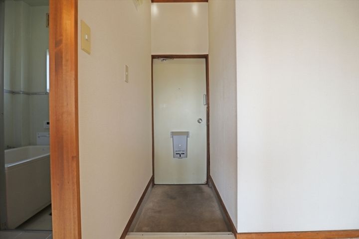 大貴ビルの玄関