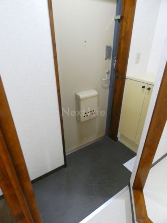 神奈川県横浜市緑区鴨居4(マンション)の賃貸物件の玄関