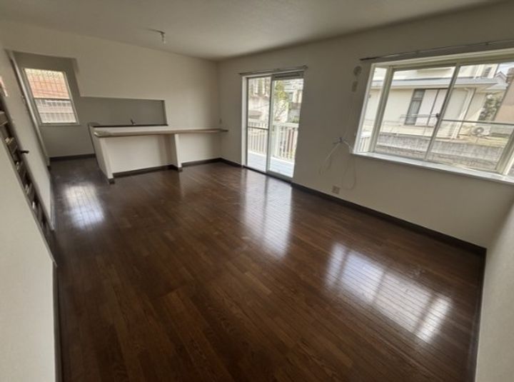 神奈川県横浜市青葉区美しが丘西2(アパート)の賃貸物件の居間