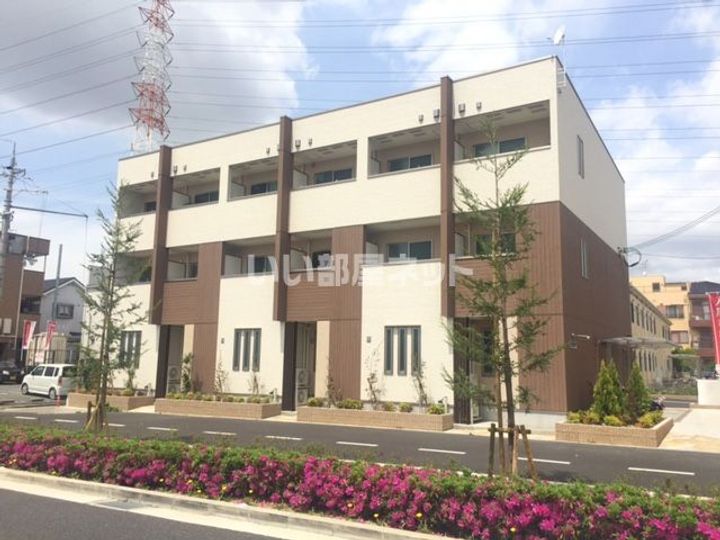 スリーハーブズ天美西の外観