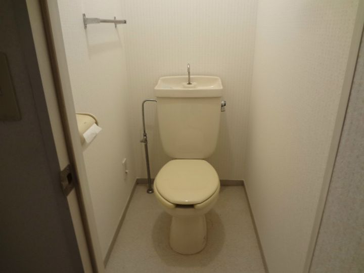 エクセル南山の内装