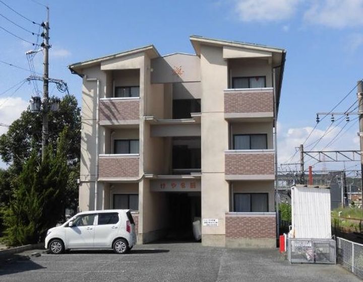 マンションけやき館の外観