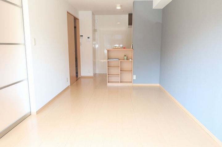 香川県綾歌郡宇多津町浜四番丁(アパート)の賃貸物件の居間