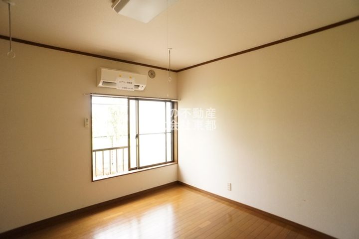 コーポ西の居間