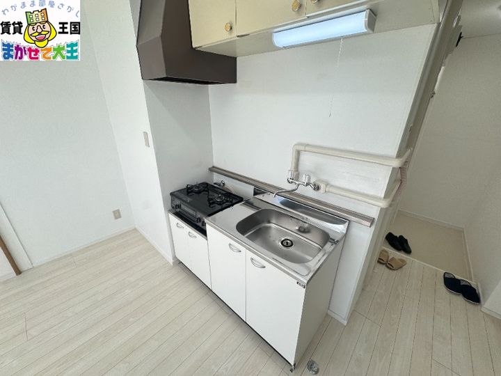 神戸海産物長崎ビルのキッチン