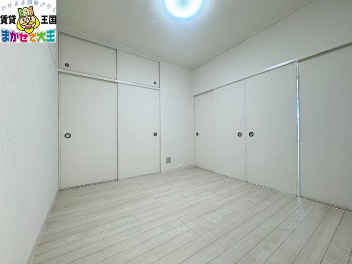 神戸海産物長崎ビルの内装