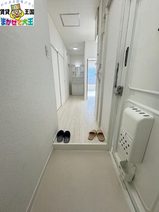 神戸海産物長崎ビルの玄関