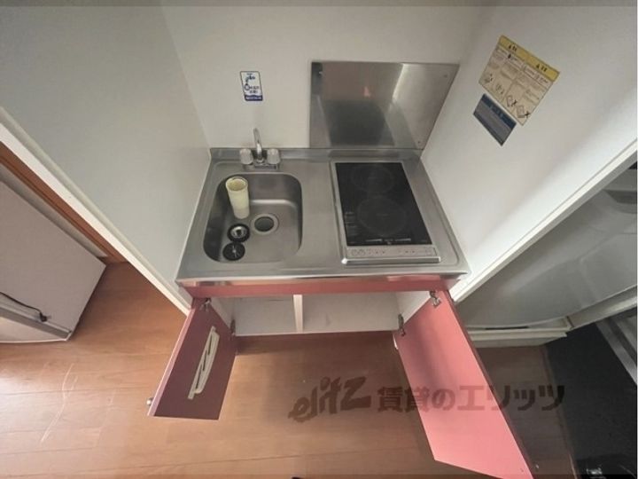 レオパレス黄金色の呑田のキッチン