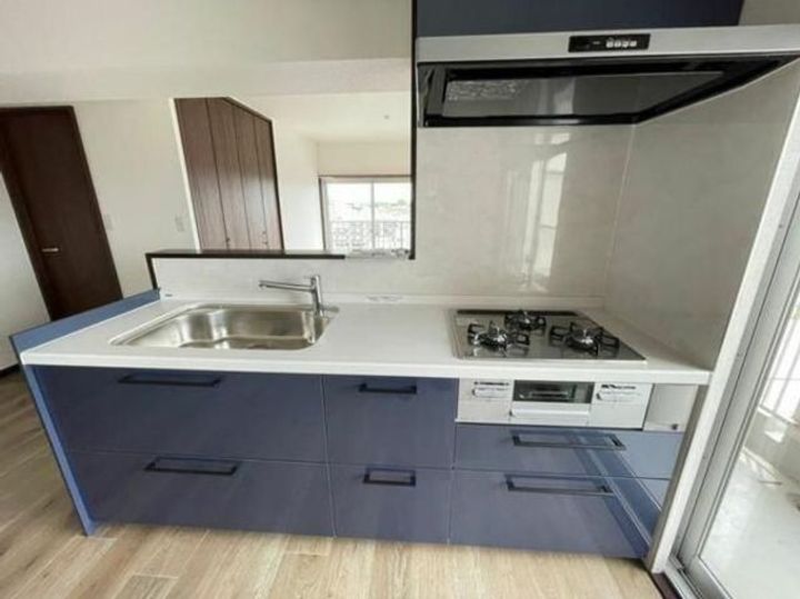 日商岩井国立マンションのキッチン