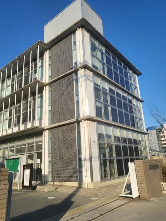 Cafeteria WAKEの周辺