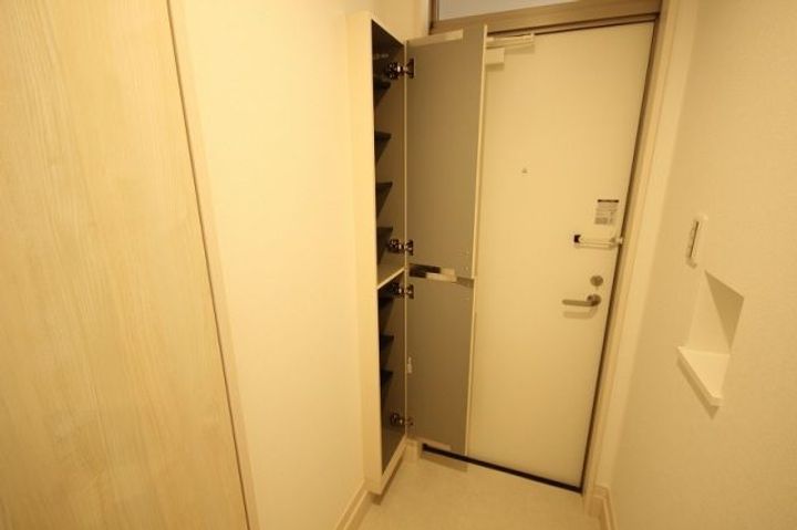 CB近見レーベンの玄関