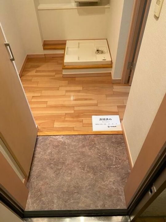 東京都中野区野方2(マンション)の賃貸物件の玄関