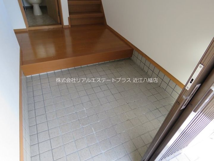 滋賀県湖南市近江台2(一戸建)の賃貸物件の玄関