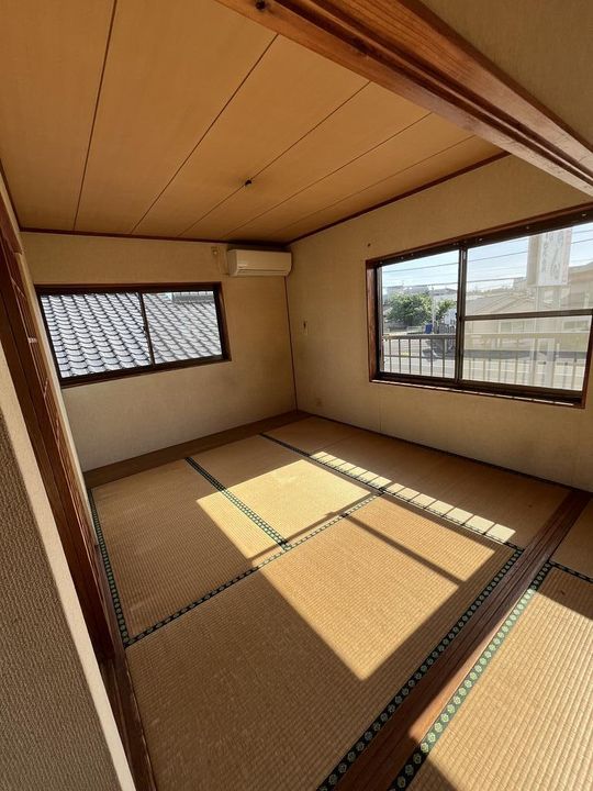 竹の子アパートの居間