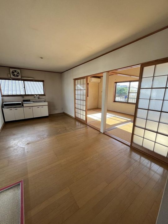 竹の子アパートの居間