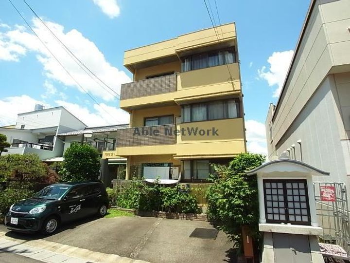 フォレストハイツの外観