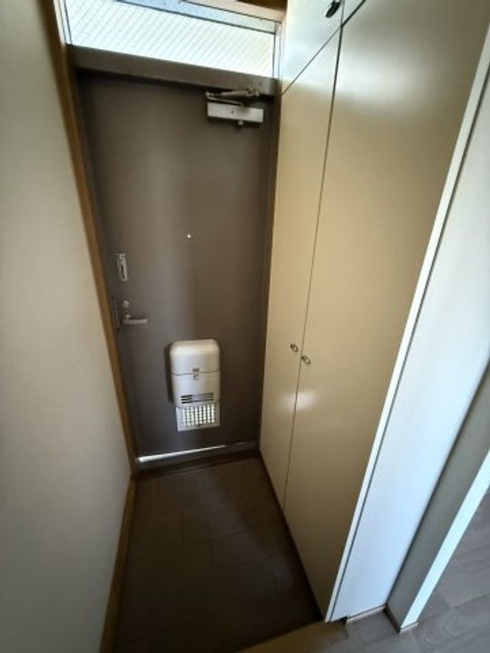 コート倉Aの玄関