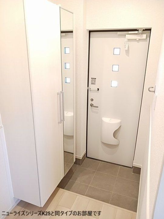 大阪府泉南市中小路1(アパート)の賃貸物件の玄関