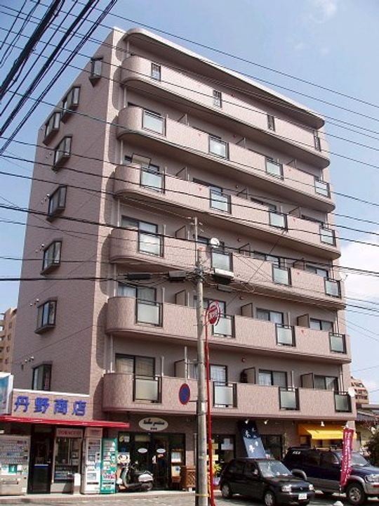 クレセール河原町の外観