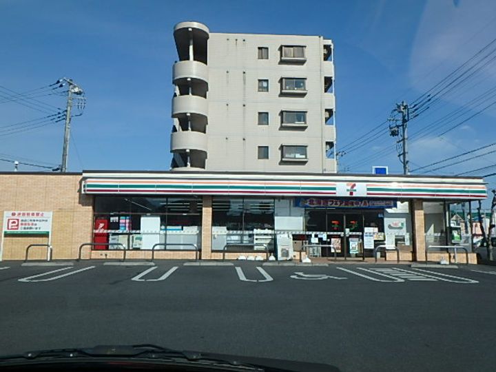 ファースト・ベルの周辺