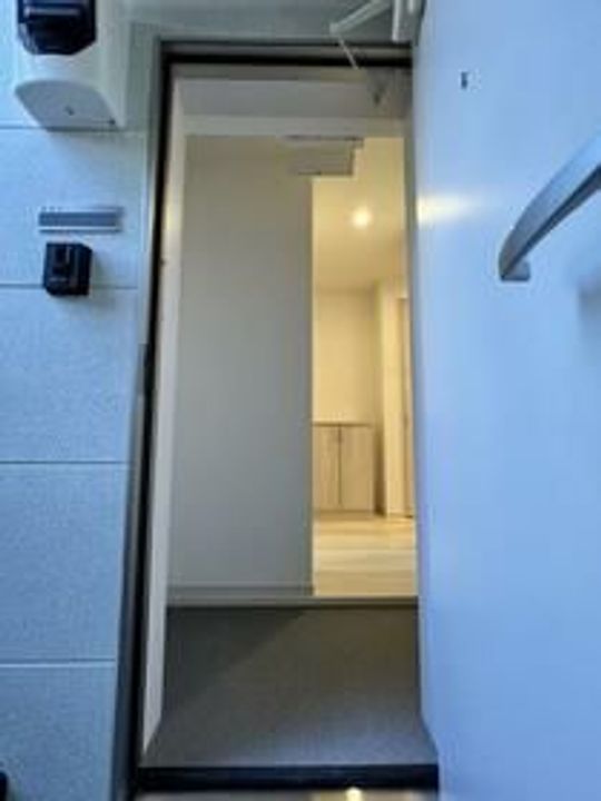 MELDIA東大宮IVの玄関