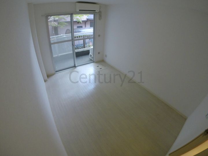 花屋敷マンションの居間