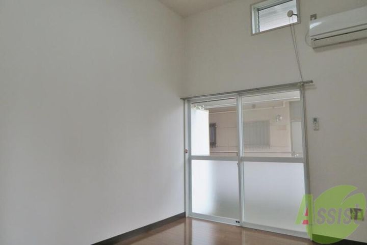 ルマ蘭 泉崎の居間