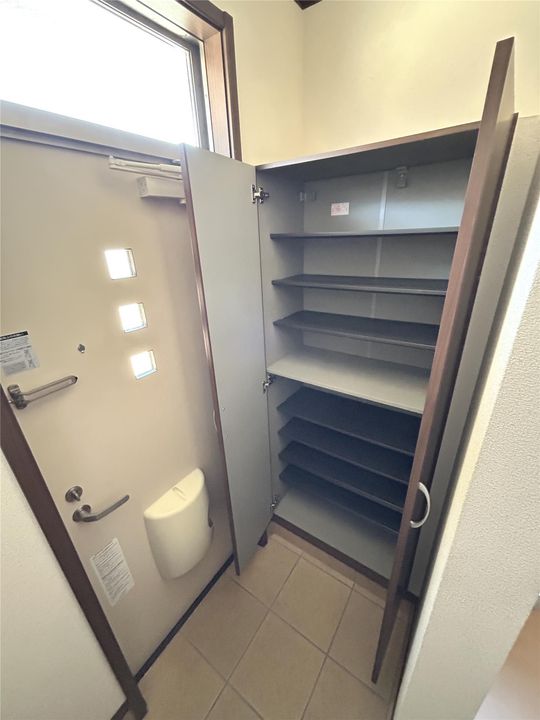 茨城県水戸市平須町(一戸建)の賃貸物件の玄関