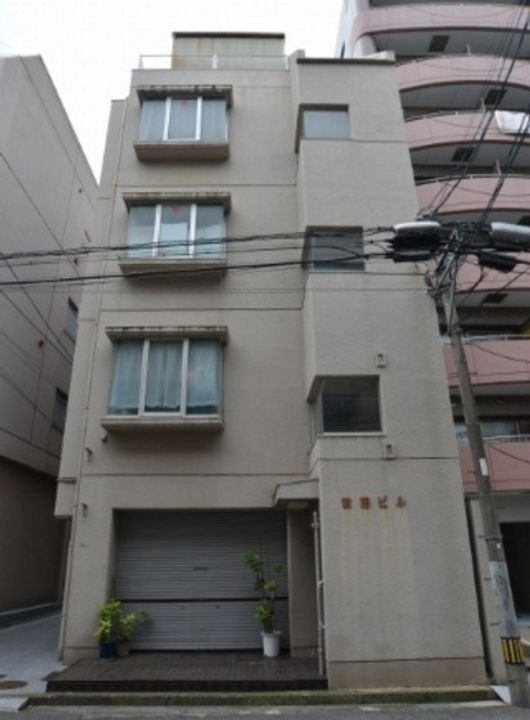 前田ビルの外観