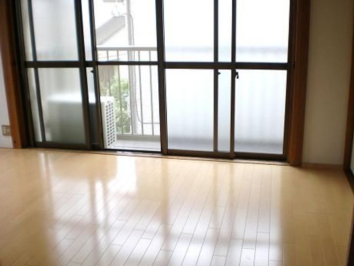 コーポ高橋の居間