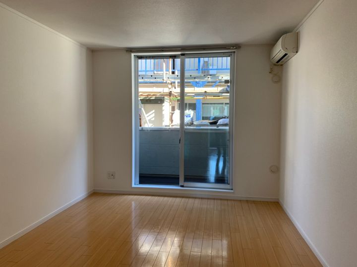 ウィステリアIIIの居間