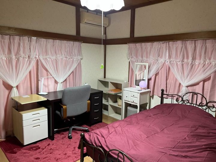 協學館ハウス本館の居間