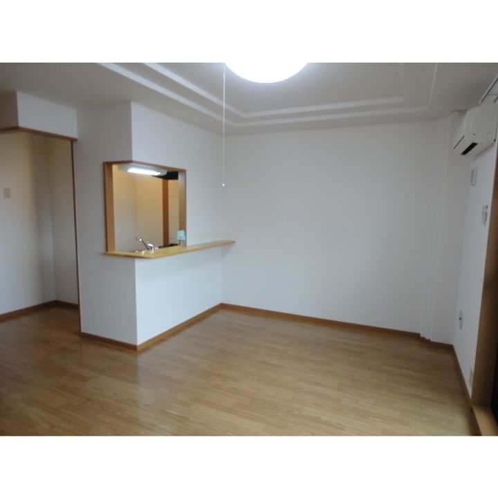 コンフォースコートIの居間