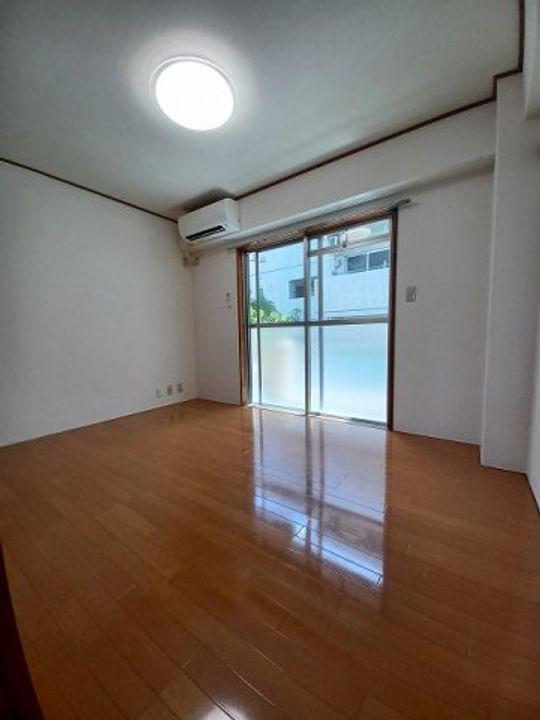 サンライト宮田の居間