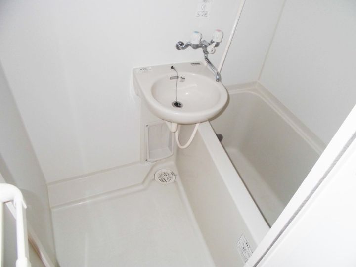 アドメゾン日進の風呂