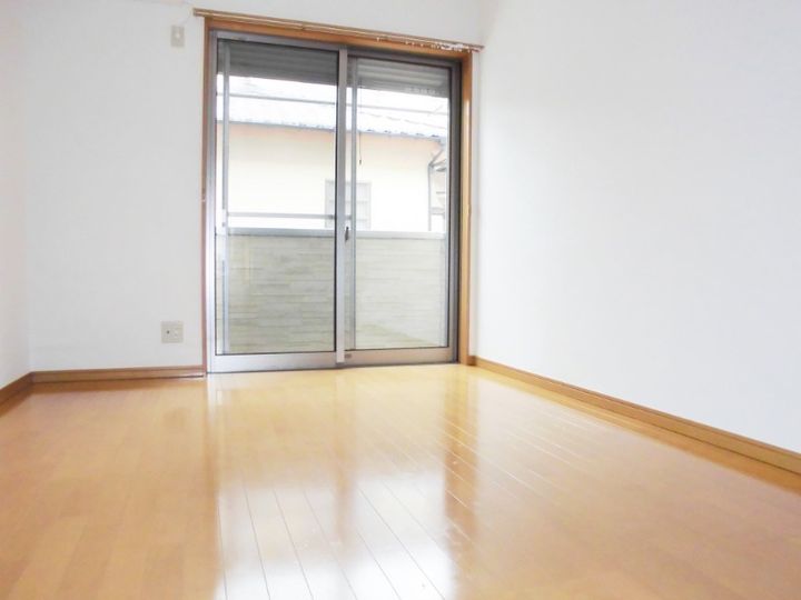 アドメゾン日進の居間