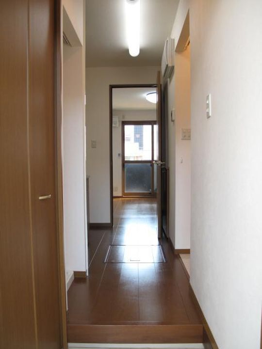 条南スクエアAの玄関