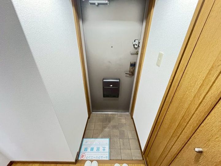 セントラル南塚口の玄関